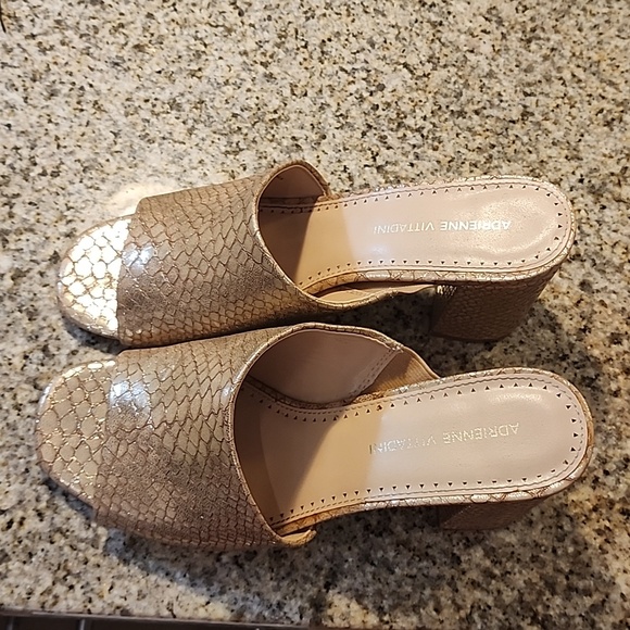 AdrienneVittadini 8M 3" gold snakeskin women's shoe gorgeous - Picture 2 of 7
